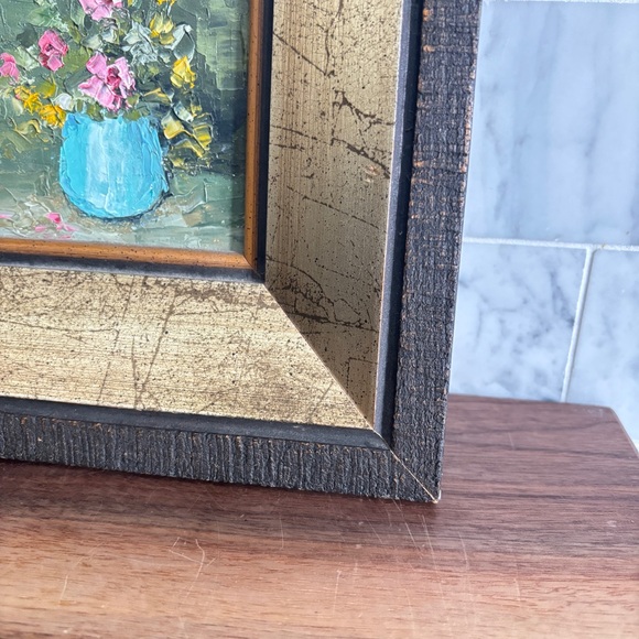 Vintage Framed and Signed Original Floral Still Life Painting - Picture 5 of 7